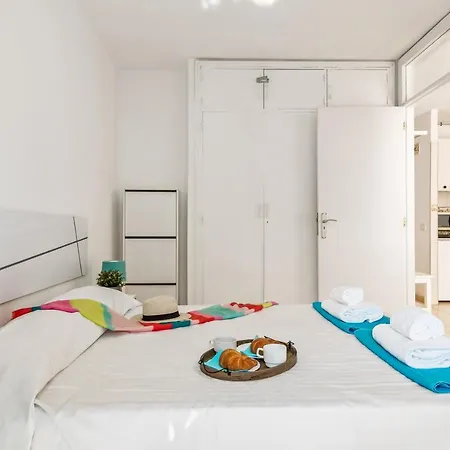 Апартаменты Wonderful Location, Close To The Beach
